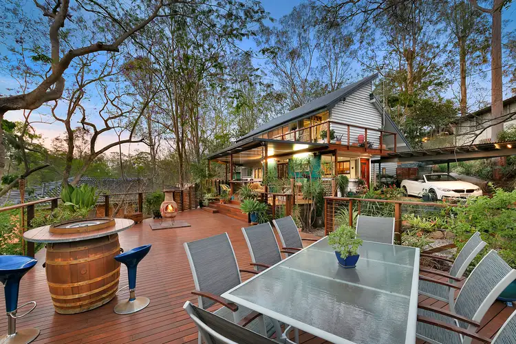 9 Kenhaven Street, Kenmore QLD 4069