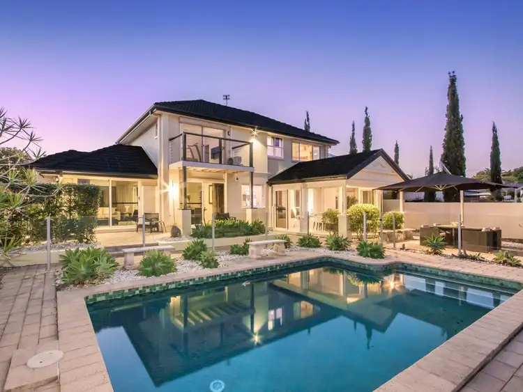 31 Clipper Boulevard, Clear Island Waters QLD 4226