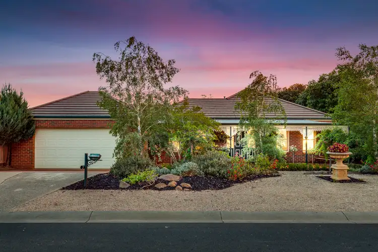 25 Longhurst Crescent, Hillside VIC 3037