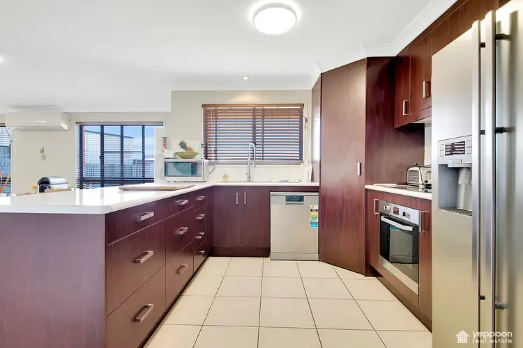 Third view of Homely house listing, 8 Seashell Court, Lammermoor QLD 4703