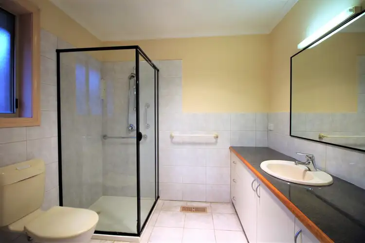Fifth view of Homely house listing, 32 Sandalwood Drive, Narre Warren VIC 3805