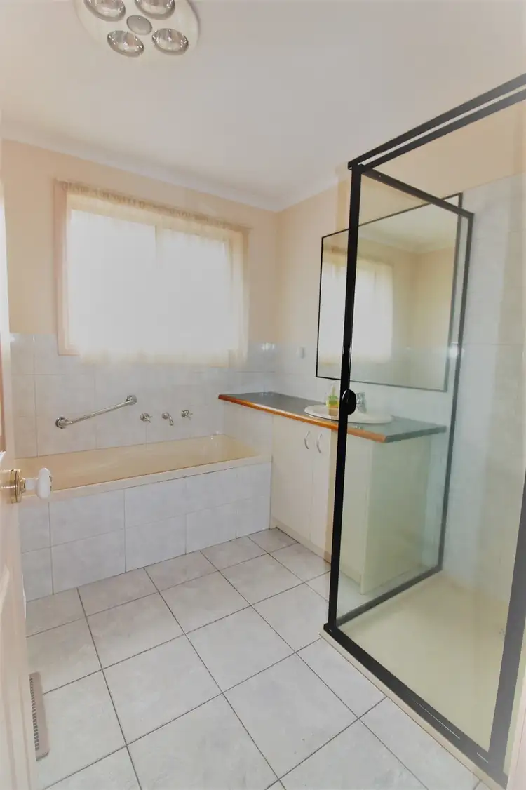 Sixth view of Homely house listing, 32 Sandalwood Drive, Narre Warren VIC 3805