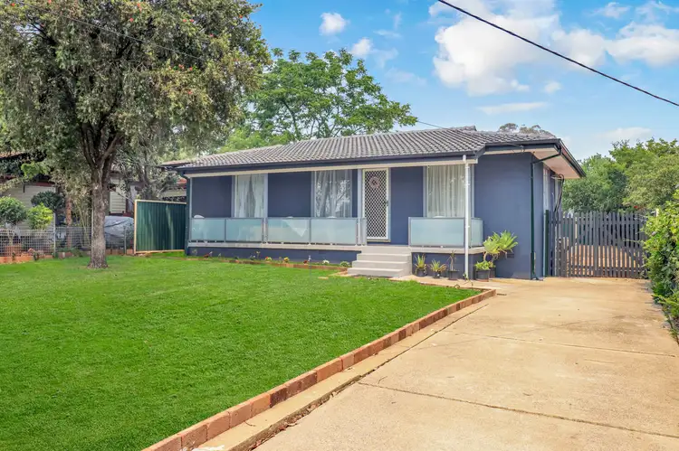52 Mindanao Avenue, Lethbridge Park NSW 2770