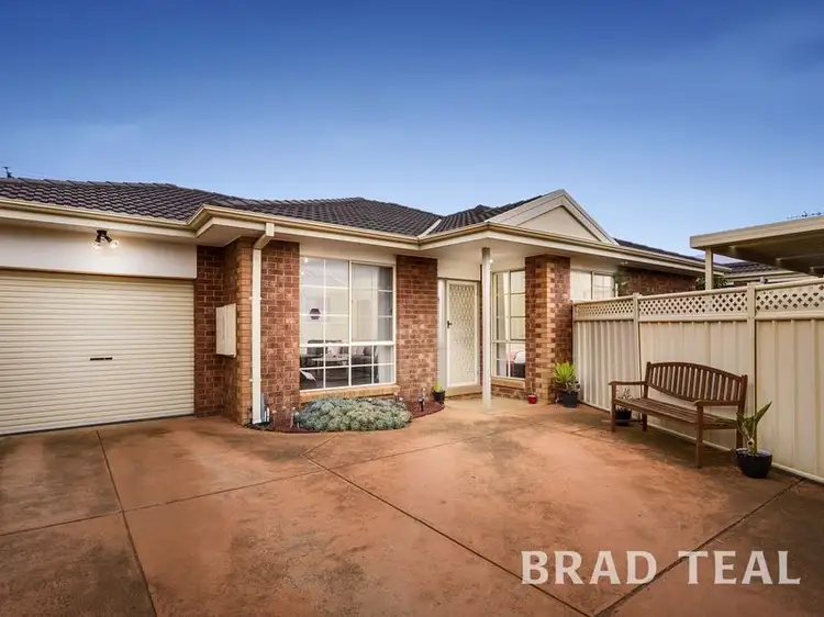 2/30 Highlands Avenue, Airport West VIC 3042