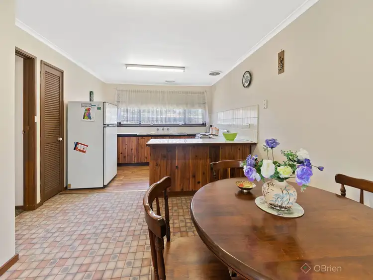 Fifth view of Homely unit listing, 2/17 Tucker Street, Cranbourne VIC 3977