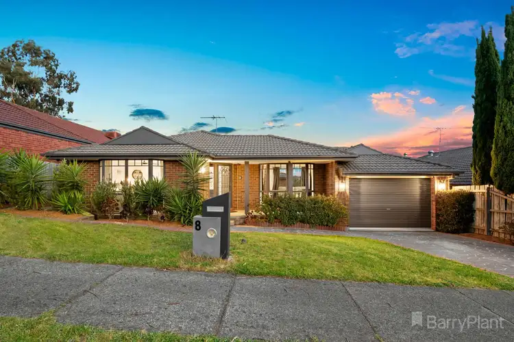 8 Portsea Place, Narre Warren VIC 3805