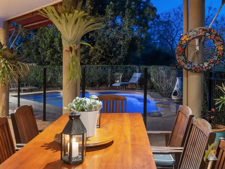 10 Roberts Court, Brookfield QLD 4069