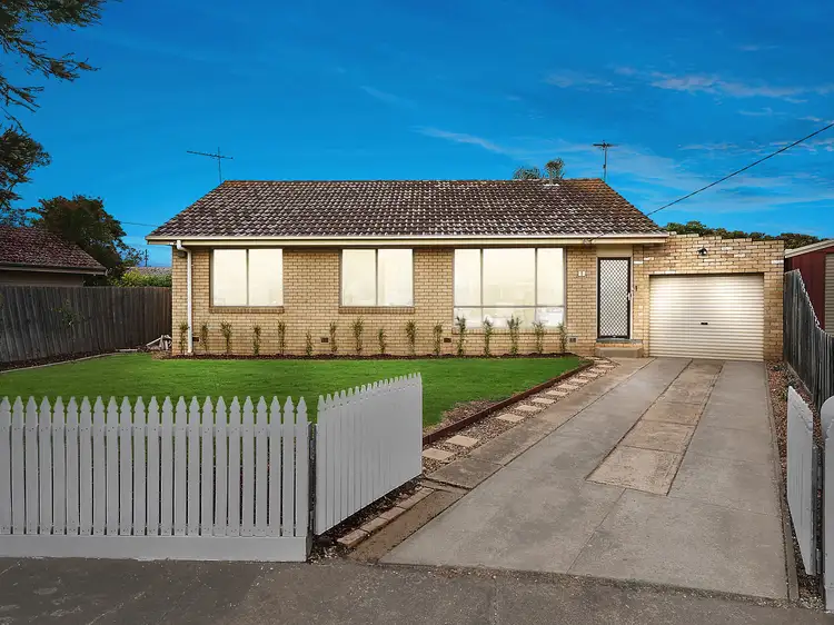 1 Daphne Court, Newcomb VIC 3219