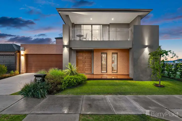 27 Yearling Crescent, Clyde North VIC 3978