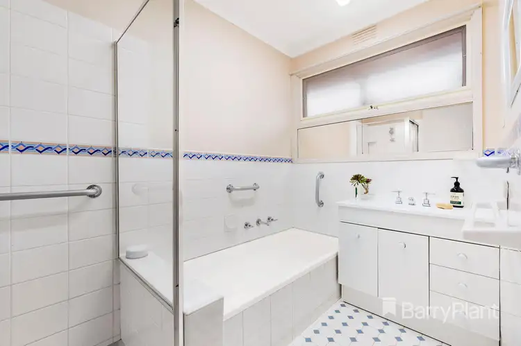 Fifth view of Homely house listing, 8 Girralong Court, Greensborough VIC 3088