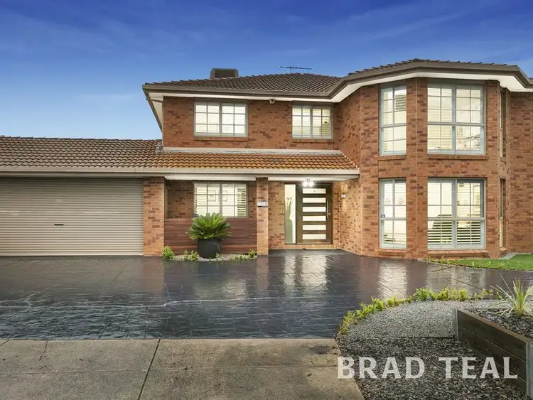 2 Emma Court, Taylors Lakes VIC 3038