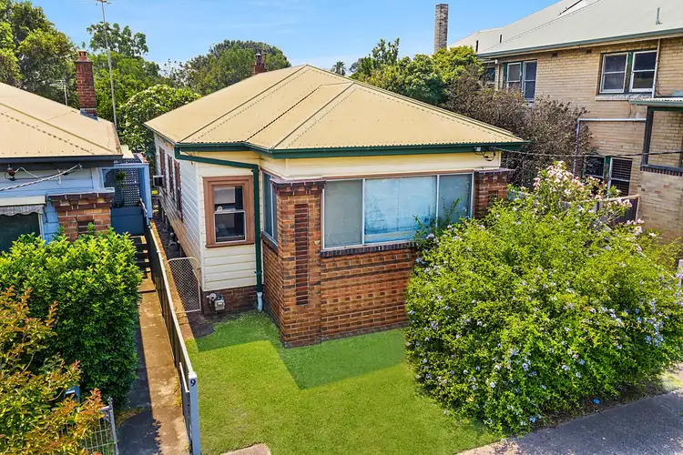 11 Teramby Road, Hamilton NSW 2303