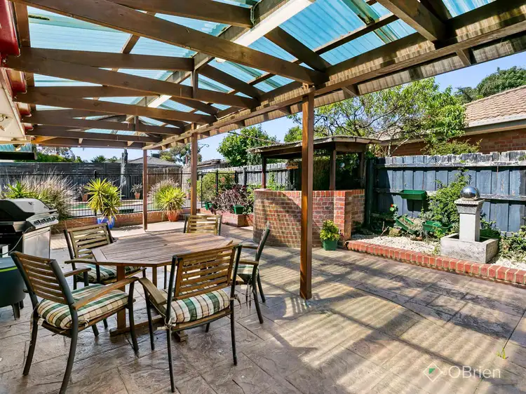 Second view of Homely house listing, 5 Streeton Court, Skye VIC 3977
