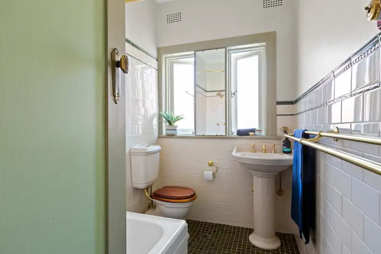 Sixth view of Homely unit listing, 4/13 Lombard Street, Balgowlah NSW 2093