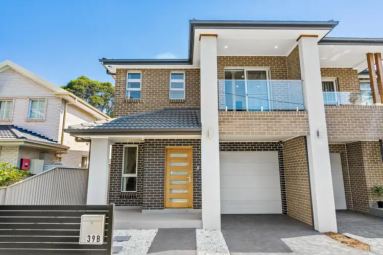 39B Huon Crescent