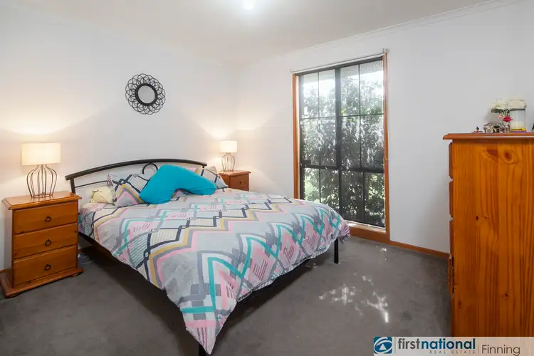 Fifth view of Homely house listing, 1/4 Glenn Close, Cranbourne West VIC 3977