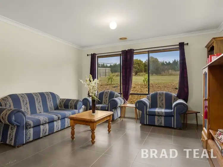 Fifth view of Homely house listing, 5 Larissa Close, Romsey VIC 3434