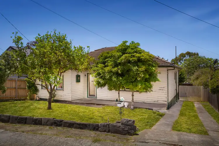 6 Jacaranda Street, Oak Park VIC 3046