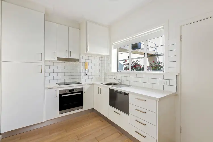 Third view of Homely apartment listing, 2/3 Tahara Road, Toorak VIC 3142