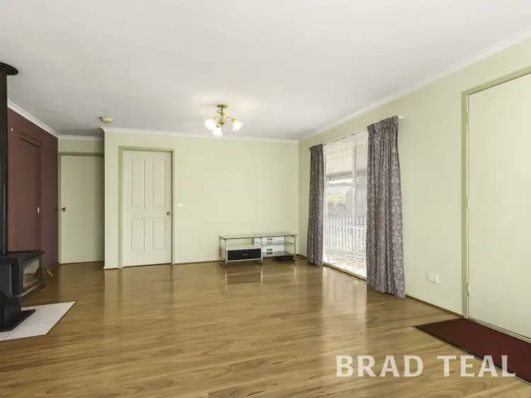 Fifth view of Homely house listing, 25 Sunny Park Close, Gisborne VIC 3437