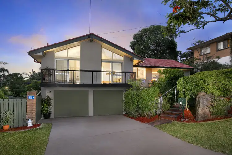 4 Eversden Street, Kenmore QLD 4069