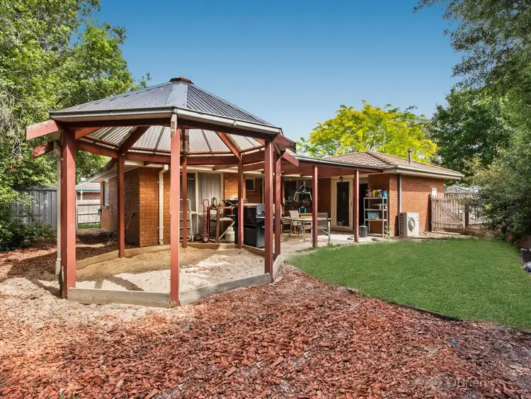Fifth view of Homely house listing, 9 Souhail Court, Berwick VIC 3806