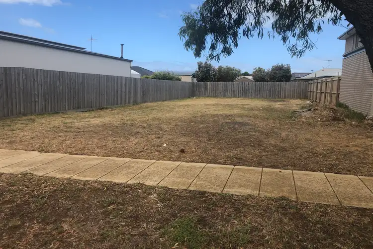 59 Pearl Bay Passage, St Leonards VIC 3223