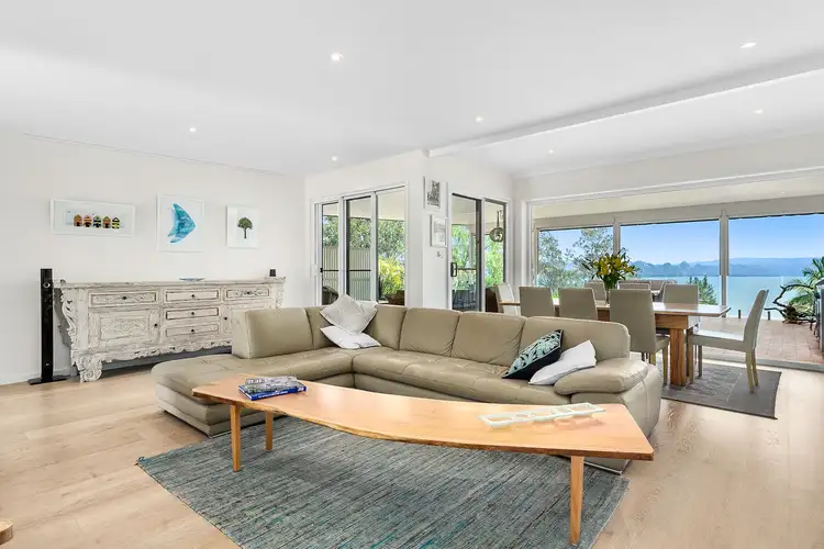 49 Macquarie Road, Mannering Park NSW 2259