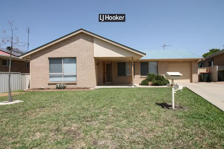 8 Libani Close, Inverell NSW 2360