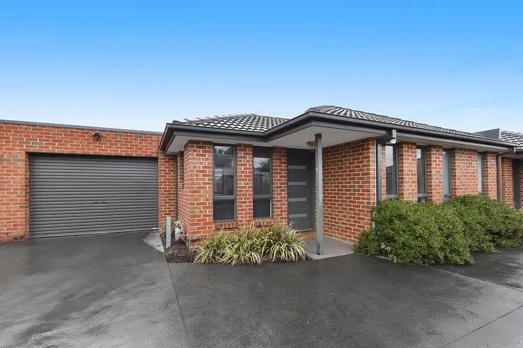 Main view of Homely unit listing, 2/111 St Vigeons Road, Reservoir VIC 3073