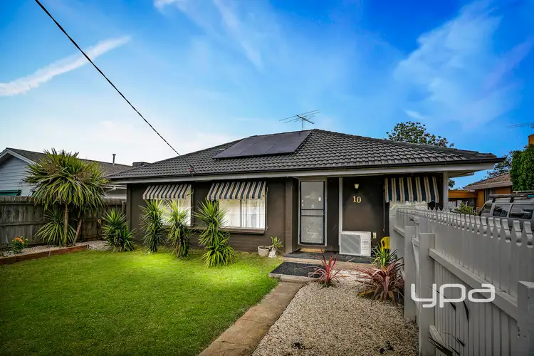 10 Lindsay Avenue, Sunbury VIC 3429