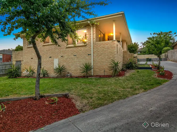 Second view of Homely house listing, 4 Shannon Place, Langwarrin VIC 3910
