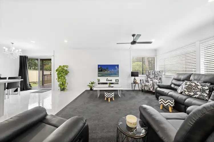 1/2 Lakewood Avenue, Green Point NSW 2251