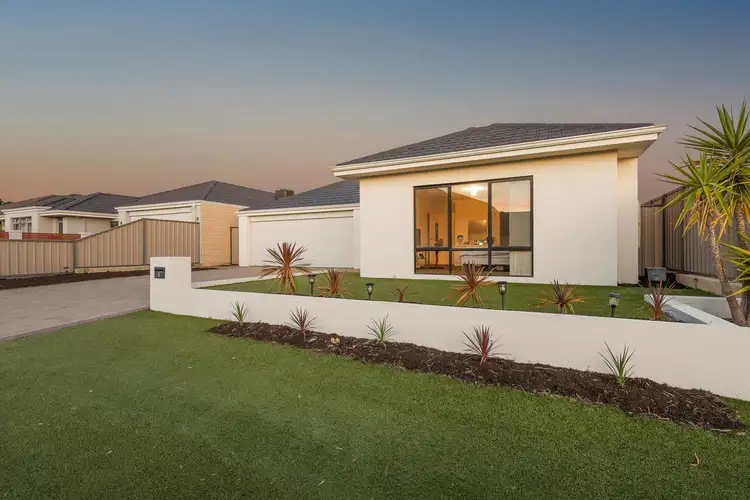 5 Vancouver Parade, Wanneroo WA 6065