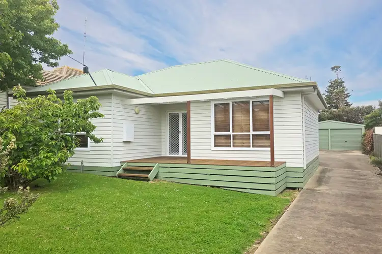 9 Sutton Avenue, Portland VIC 3305