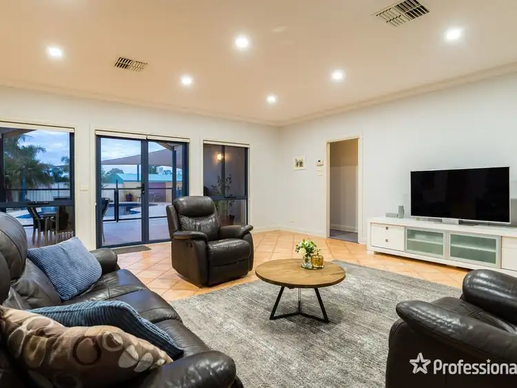 Second view of Homely house listing, 4 Pamela Court, Gol Gol NSW 2738