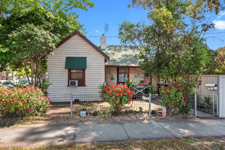24 Lockwood Road, Kangaroo Flat VIC 3555