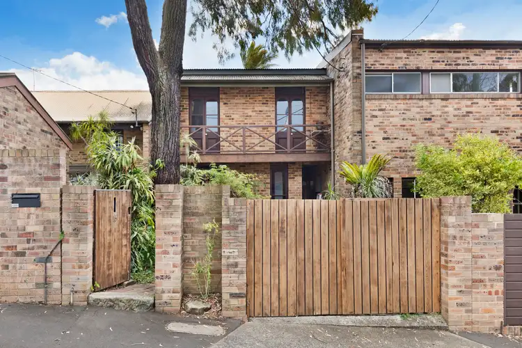 16 Simmons Street, Balmain East NSW 2041
