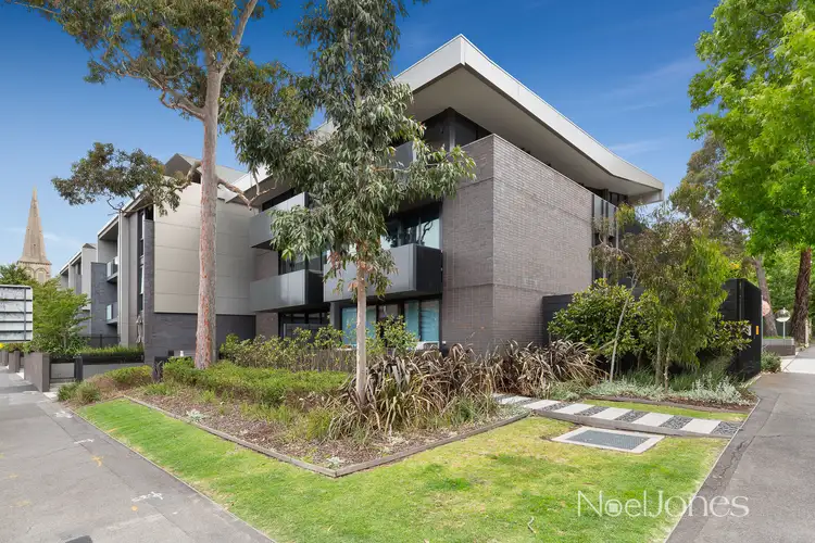 212/828 Burke Road, Camberwell VIC 3124