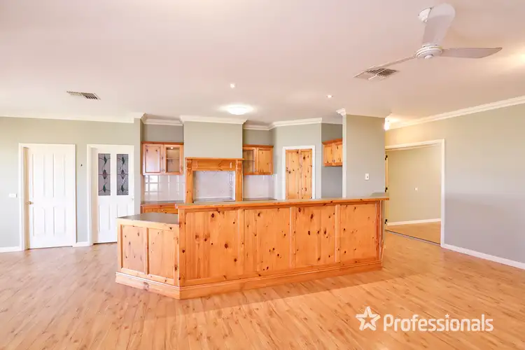 Second view of Homely house listing, 7 Nabila Court, Mildura VIC 3500