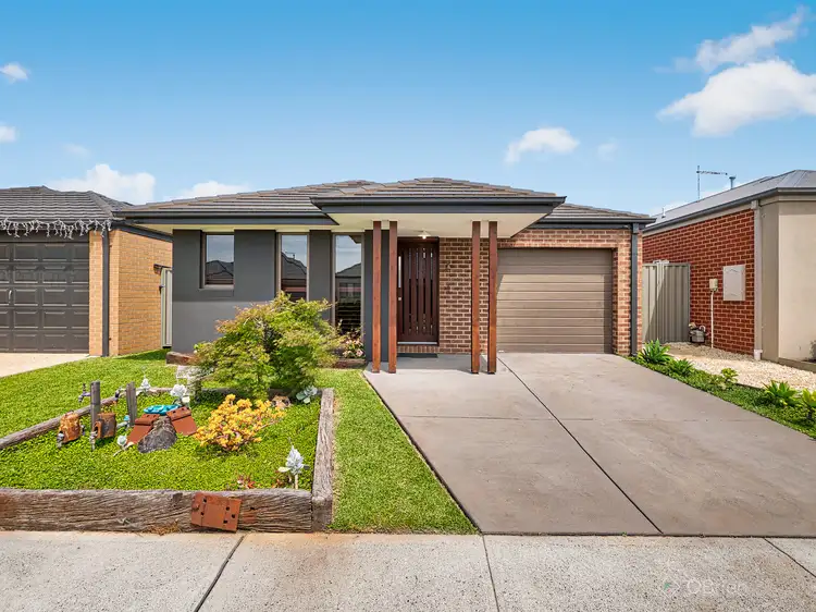 16 Brittle Gum Road, Cranbourne East VIC 3977