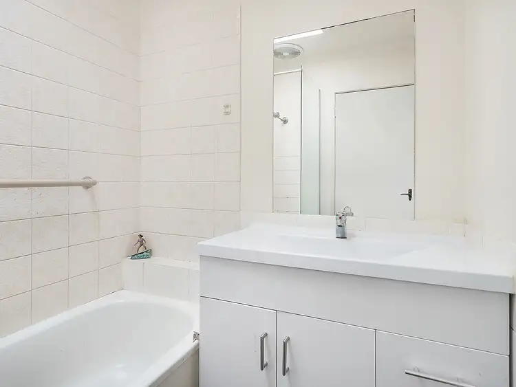 Fifth view of Homely unit listing, 8/6 Nelson Avenue, Highton VIC 3216