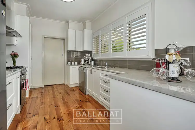 Fifth view of Homely house listing, 10 Lambert Street, Wendouree VIC 3355