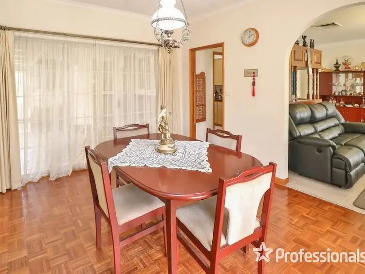 Fifth view of Homely house listing, 136 Twelfth Street, Mildura VIC 3500