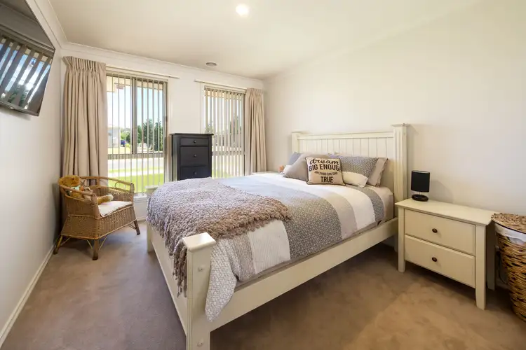Sixth view of Homely house listing, 10 Castleton Street, Wodonga VIC 3690