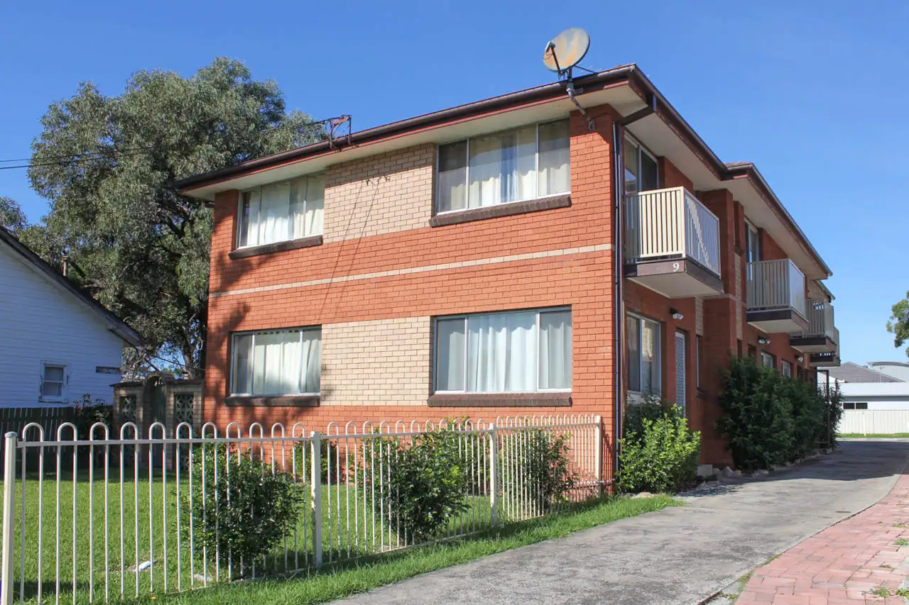 Main view of Homely townhouse listing, 2/9 Turners Esplanade, East Corrimal NSW 2518