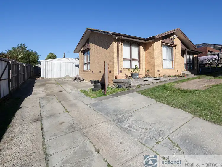 Main view of Homely house listing, 2 Castlecrag Close, Endeavour Hills VIC 3802