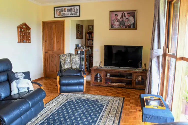 Seventh view of Homely house listing, 50 Hilsley Court, Toongabbie VIC 3856