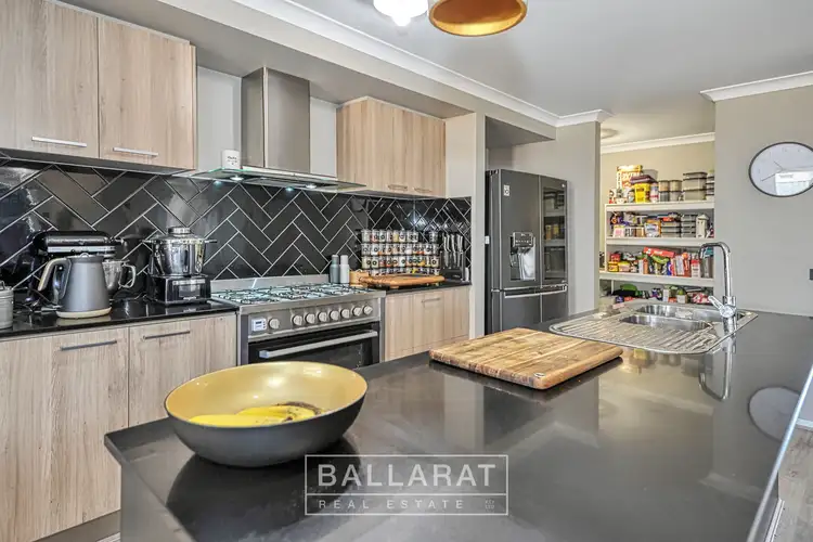 Fifth view of Homely house listing, 33 Whirrakee Drive, Maryborough VIC 3465