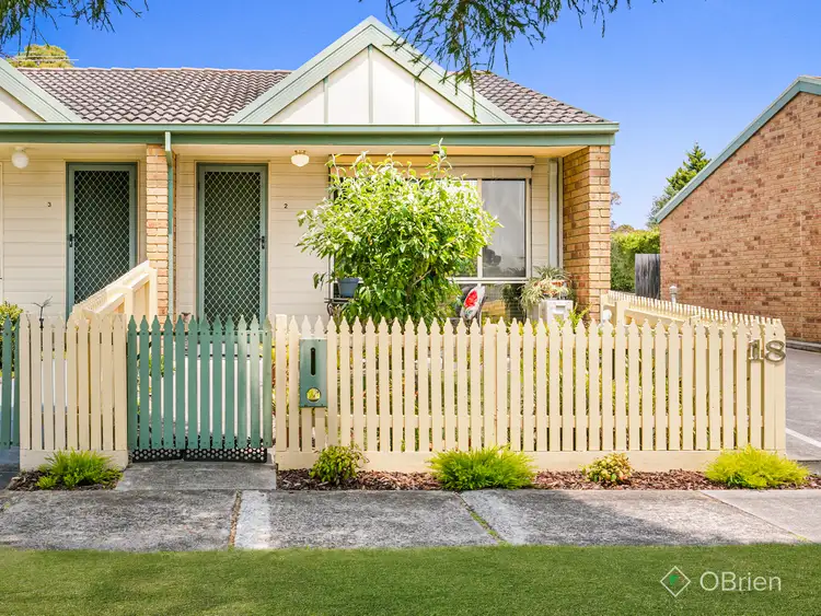 2/18 Reservoir Road, Frankston VIC 3199